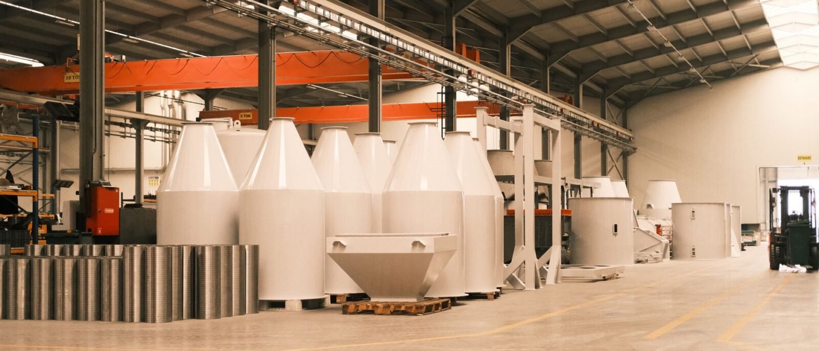 Piso industrial com revestimento epóxi de alta resistência, especificação técnica para Santa Catarina